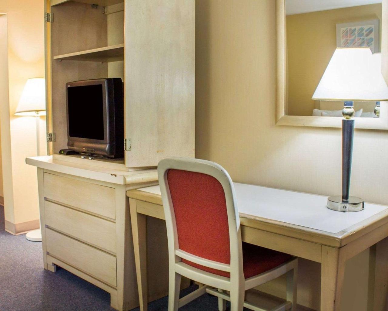 Hotel Econo